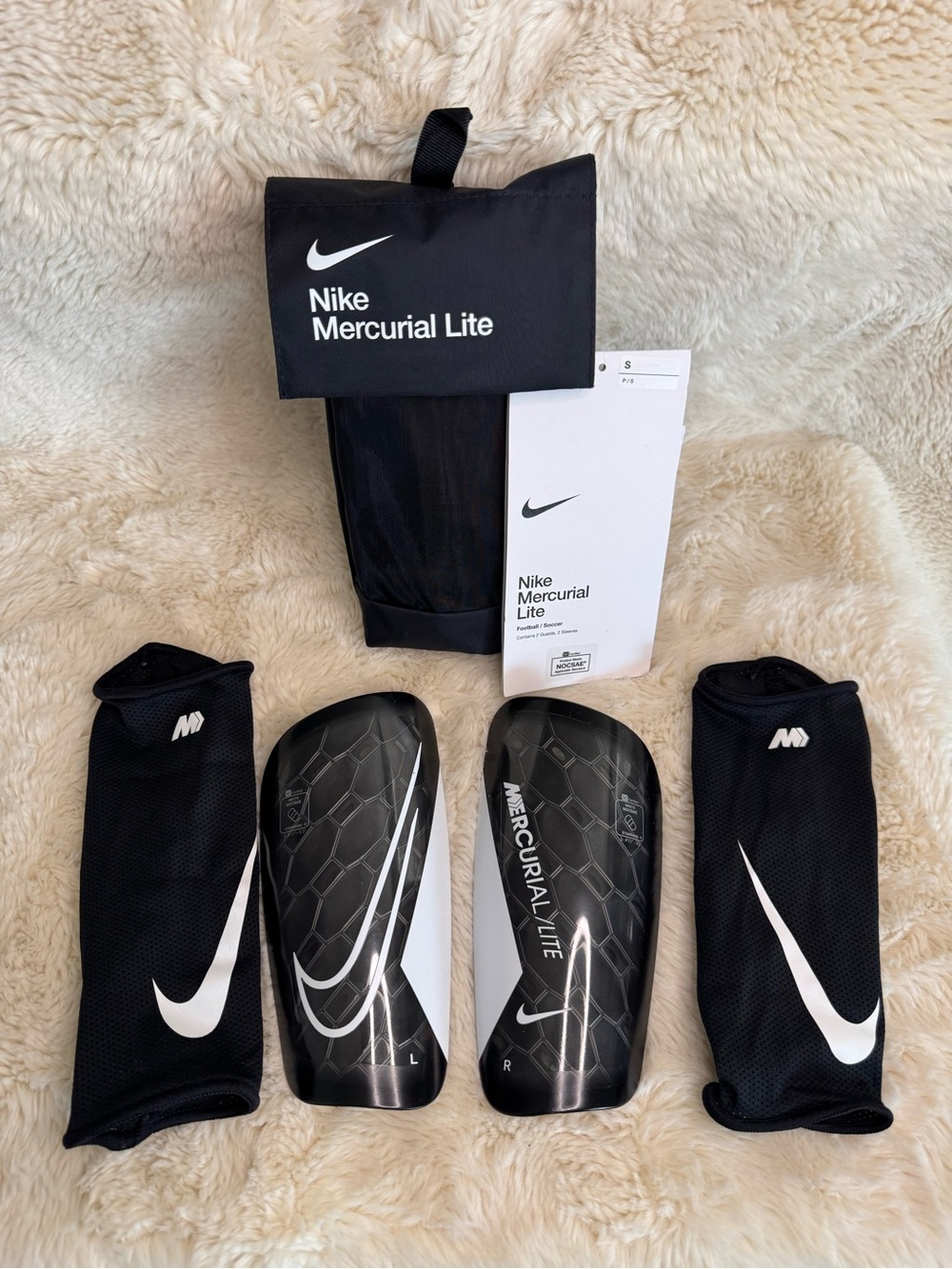 New Nike Mercurial Lite Shin Guards — Kids Small